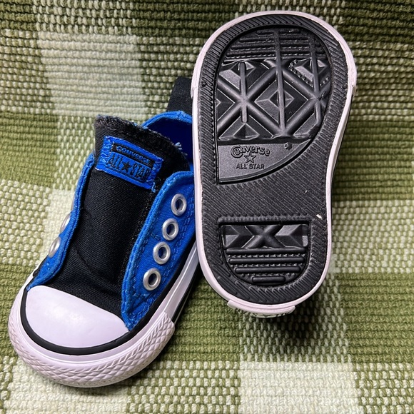 Used Converse All-STAR sneakers size 2 toddler - Picture 3 of 5